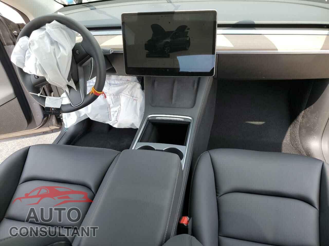 TESLA MODEL Y 2023 - 7SAYGDEE2PF882670
