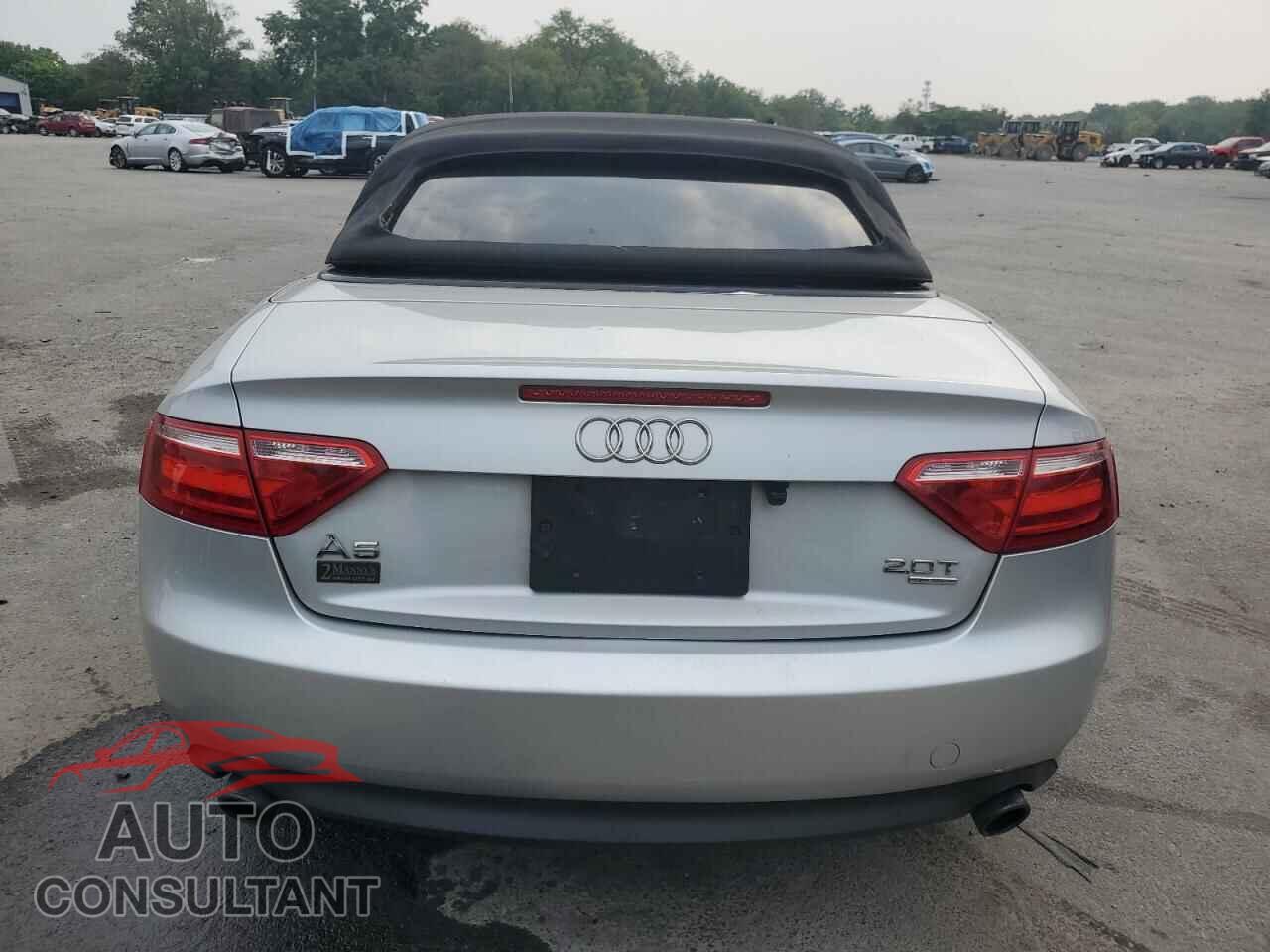 AUDI A5 2011 - WAUCFAFH8BN011488