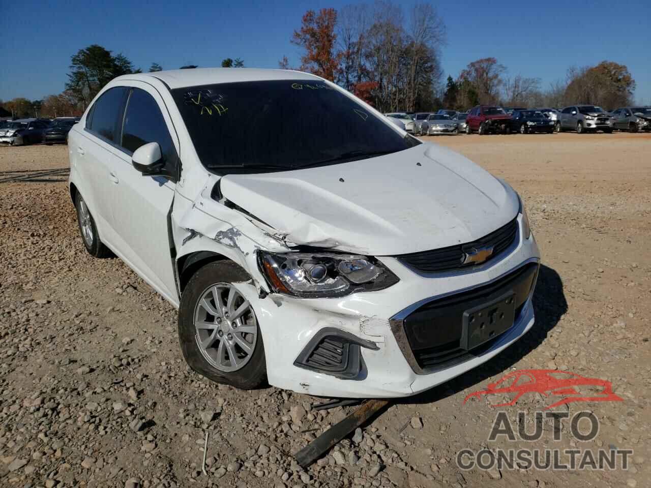 CHEVROLET SONIC 2018 - 1G1JD5SG0J4117466