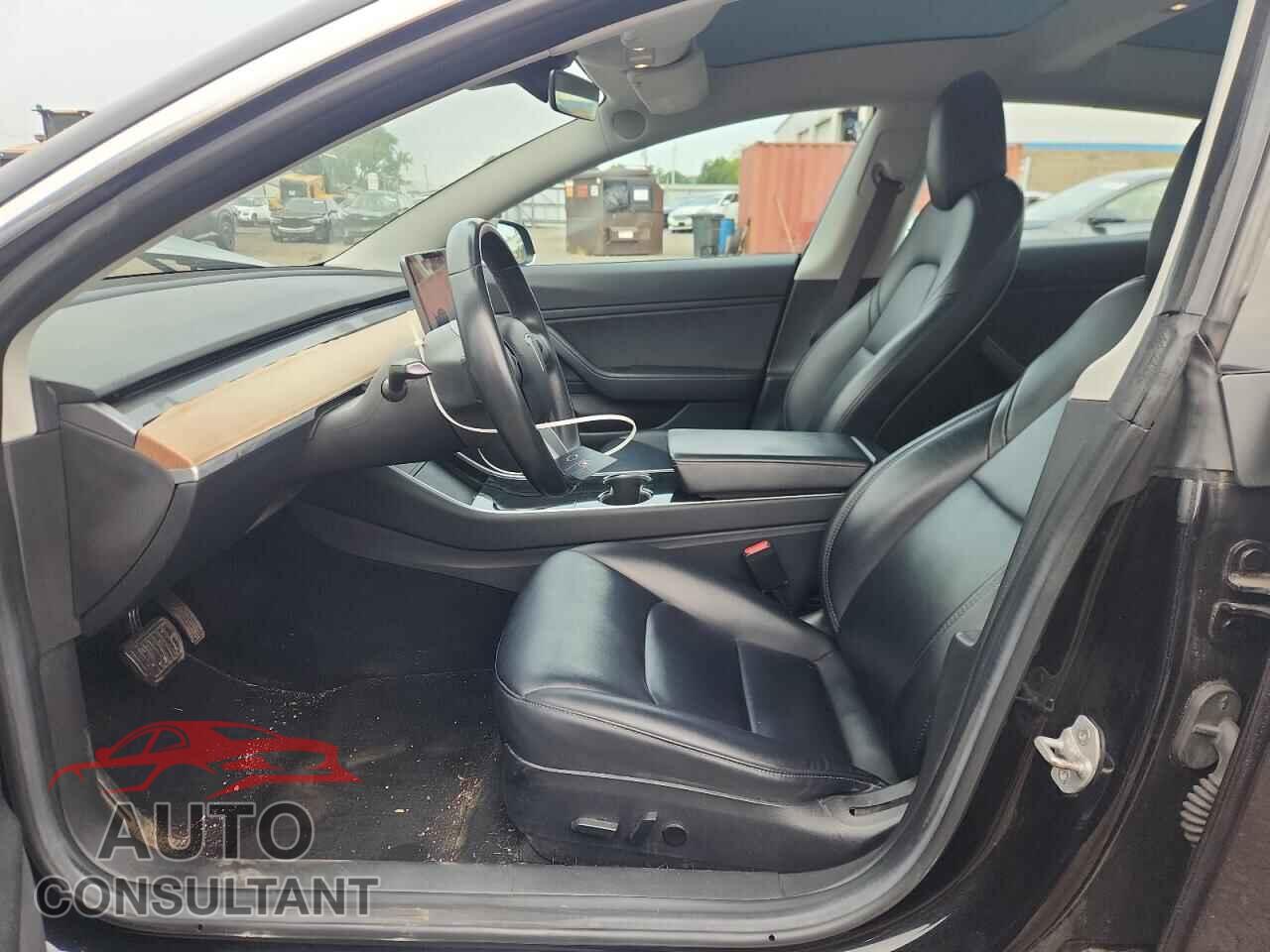 TESLA MODEL 3 2018 - 5YJ3E1EB7JF070676