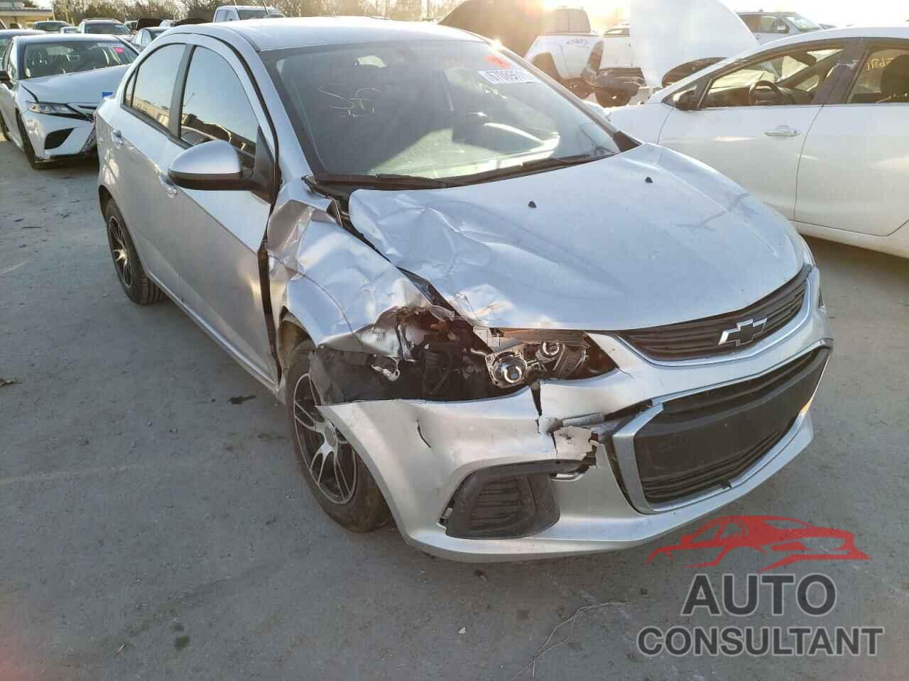 CHEVROLET SONIC 2017 - 1G1JB5SH0H4165316