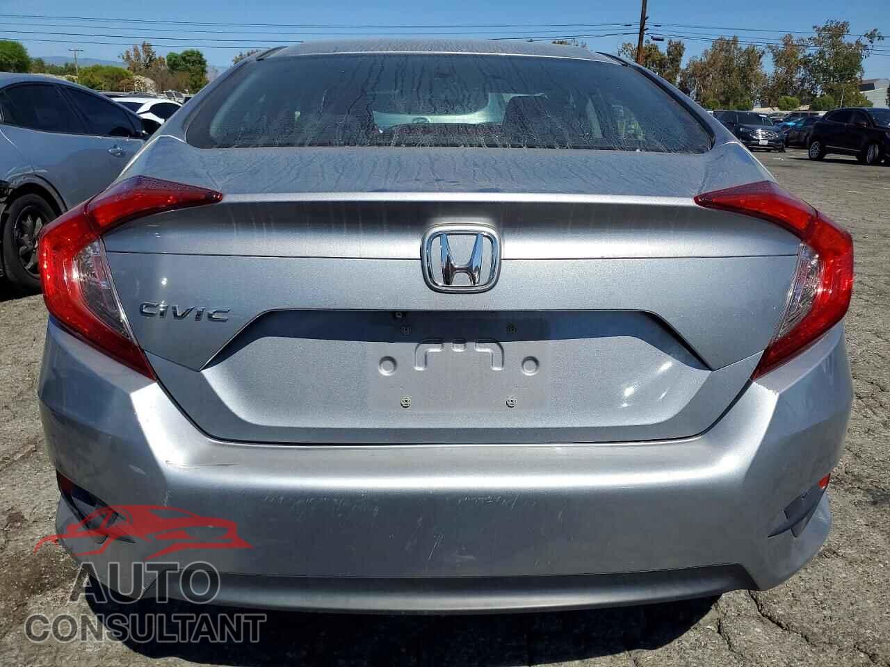 HONDA CIVIC 2018 - 2HGFC2F53JH561937