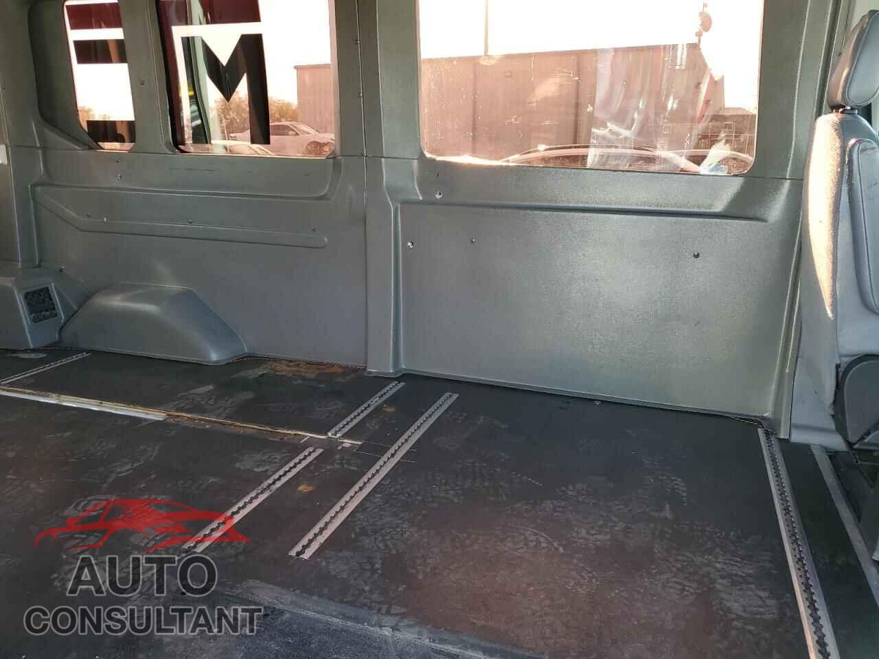 FORD TRANSIT 2017 - 1FTYE2CM3HKB32068