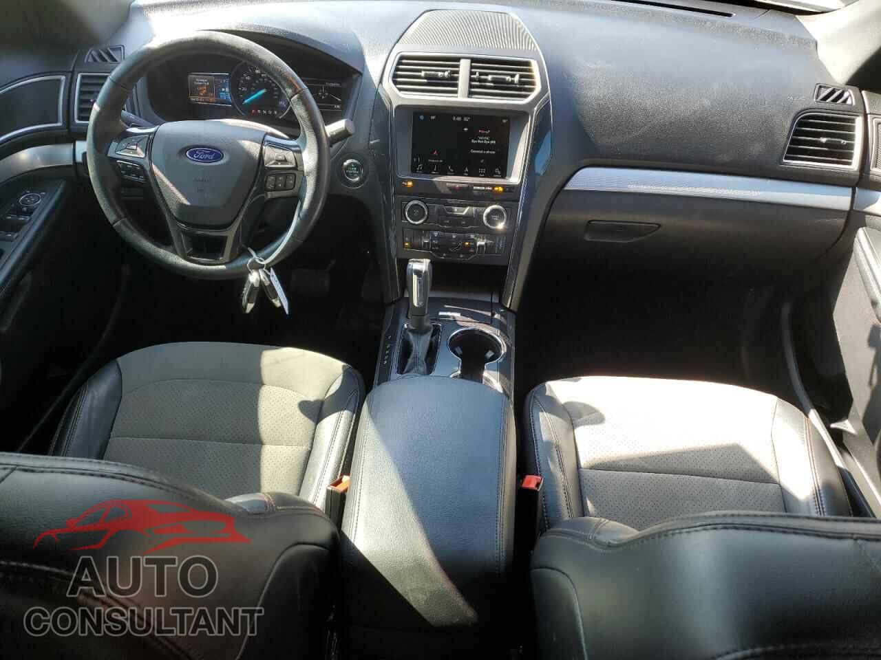FORD EXPLORER 2017 - 1FM5K8D8XHGD36977