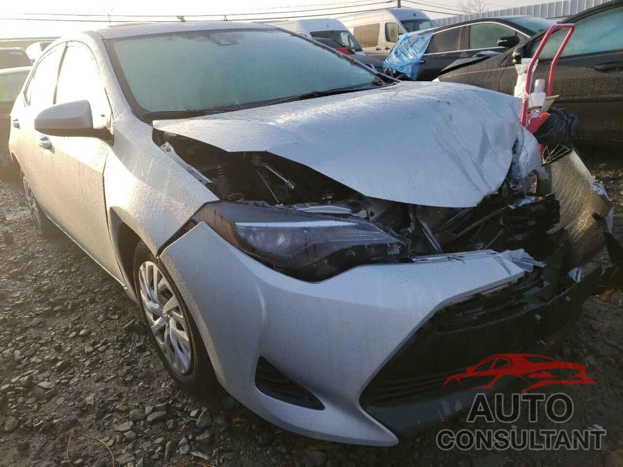 TOYOTA COROLLA 2018 - 2T1BURHE3JC117547