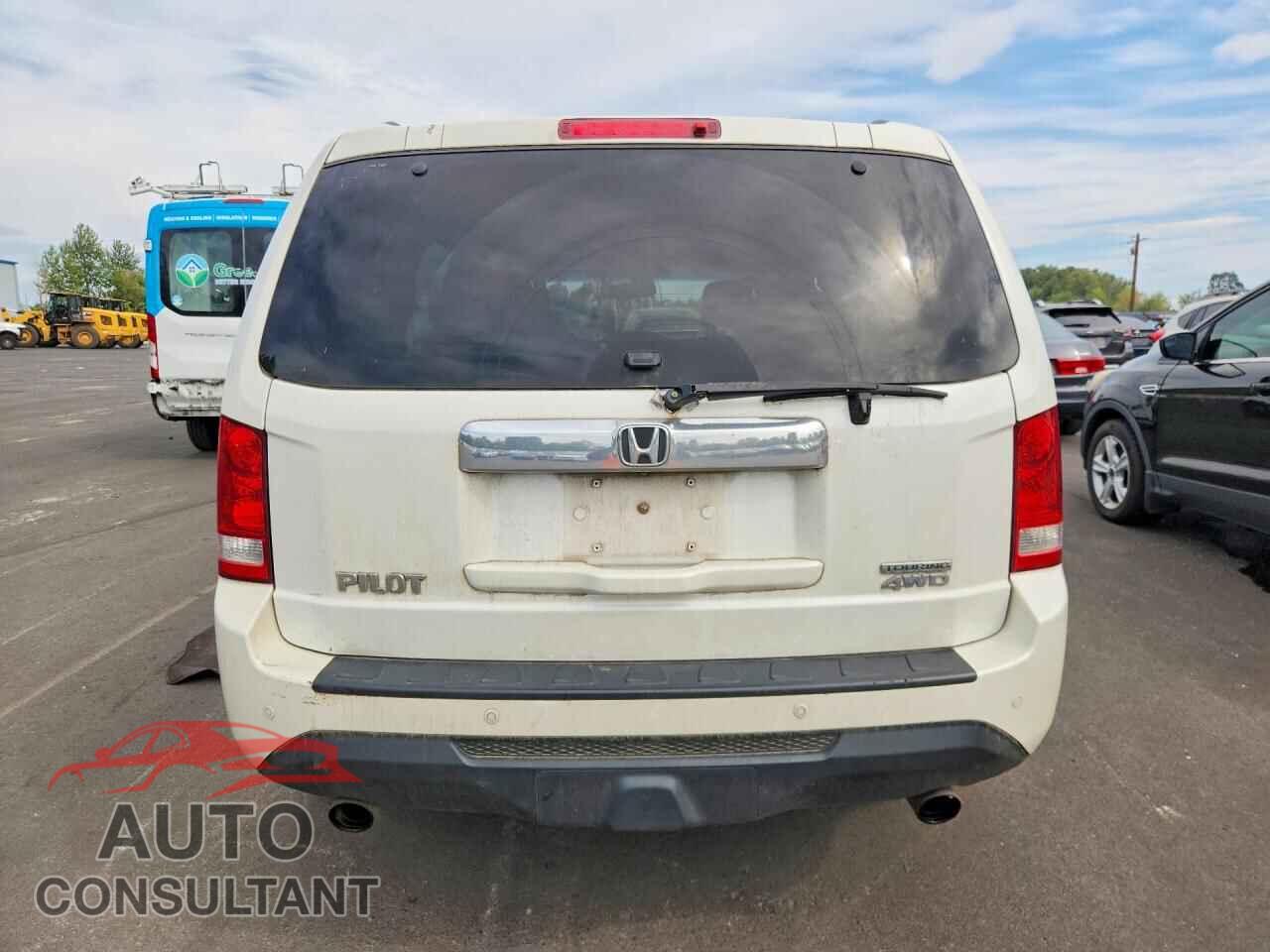 HONDA PILOT 2014 - 5FNYF4H9XEB017165