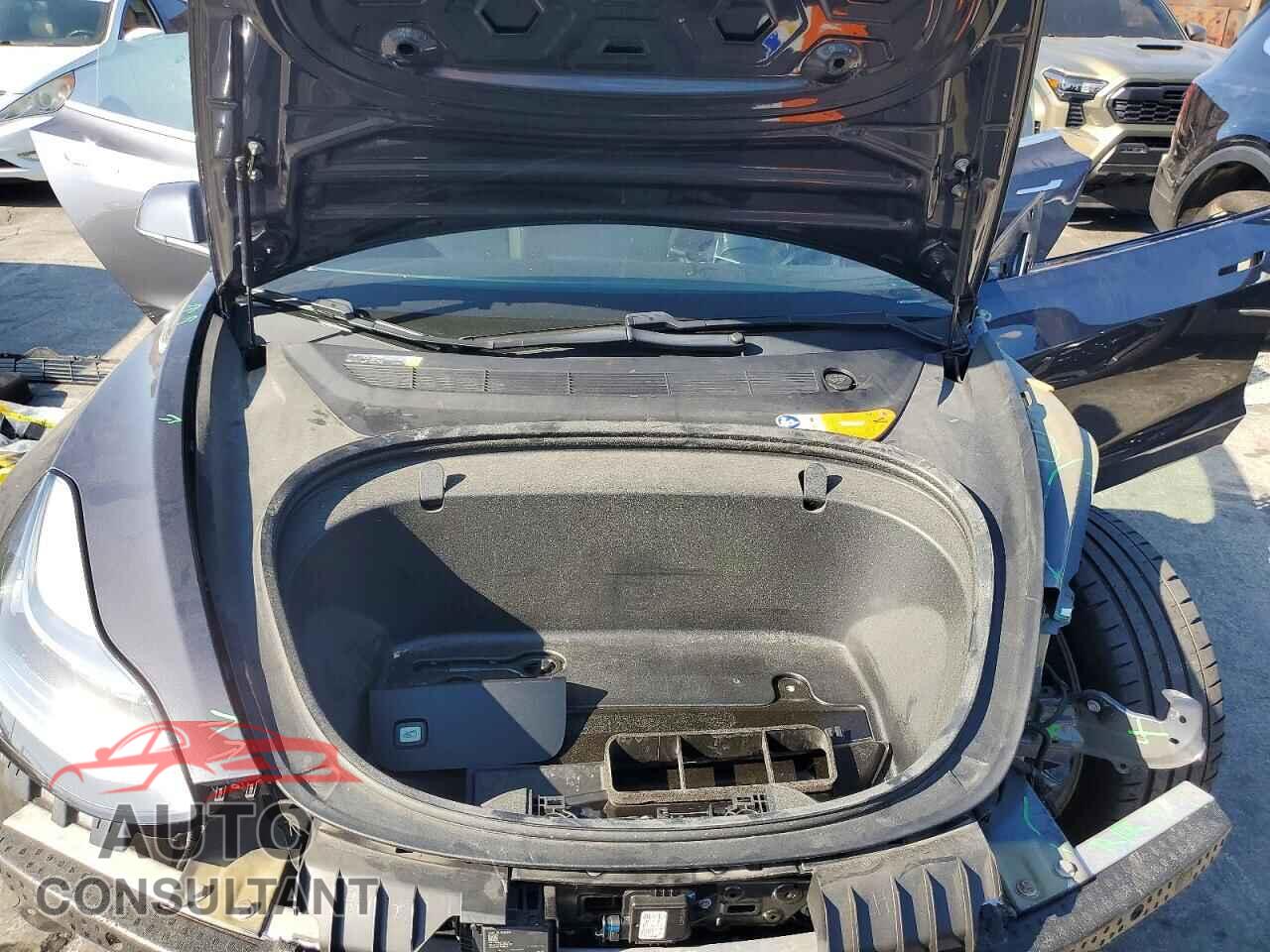 TESLA MODEL 3 2018 - 5YJ3E1EA9JF011992