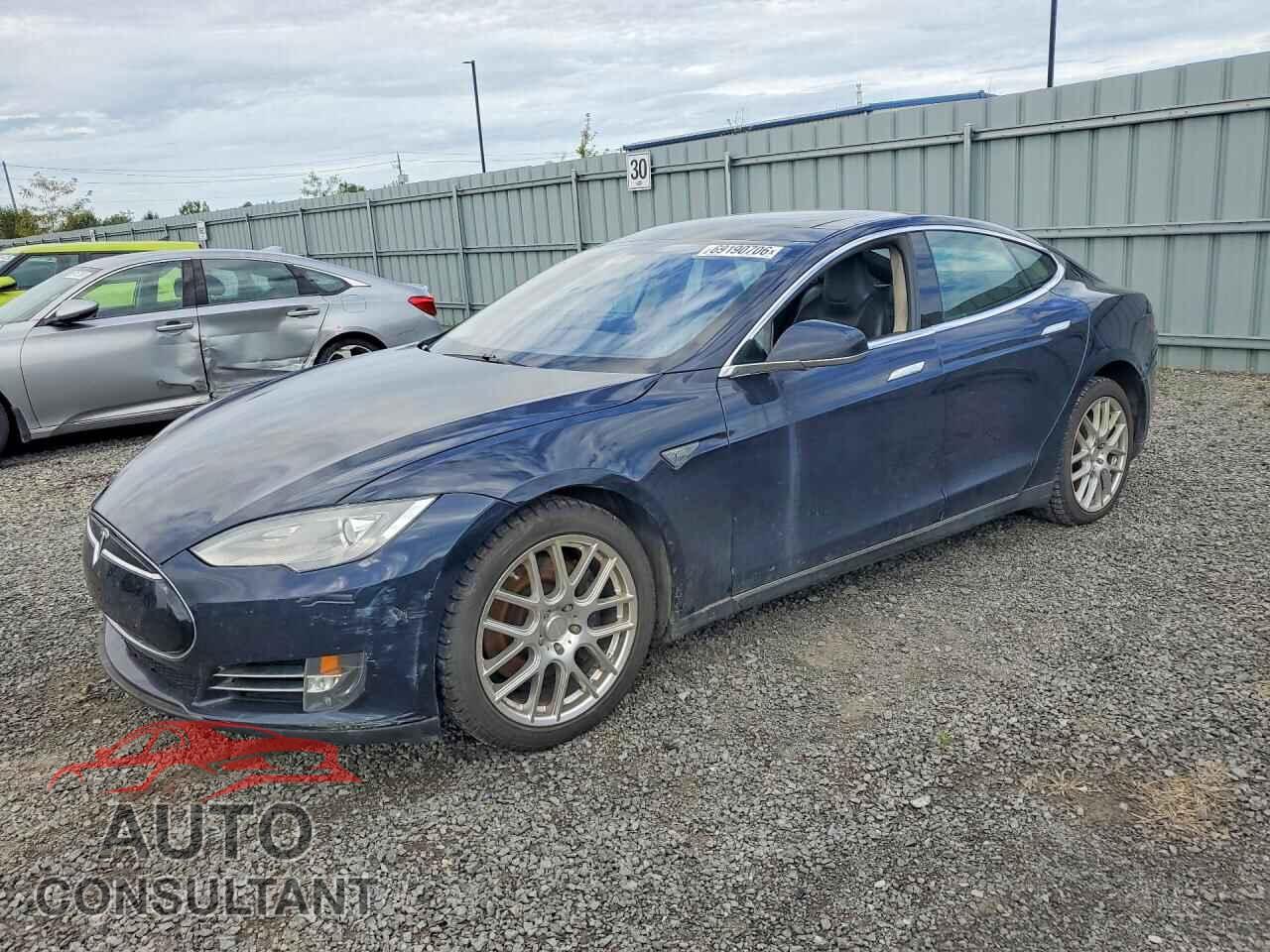 TESLA MODEL S 2013 - 5YJSA1DN8DFP05296