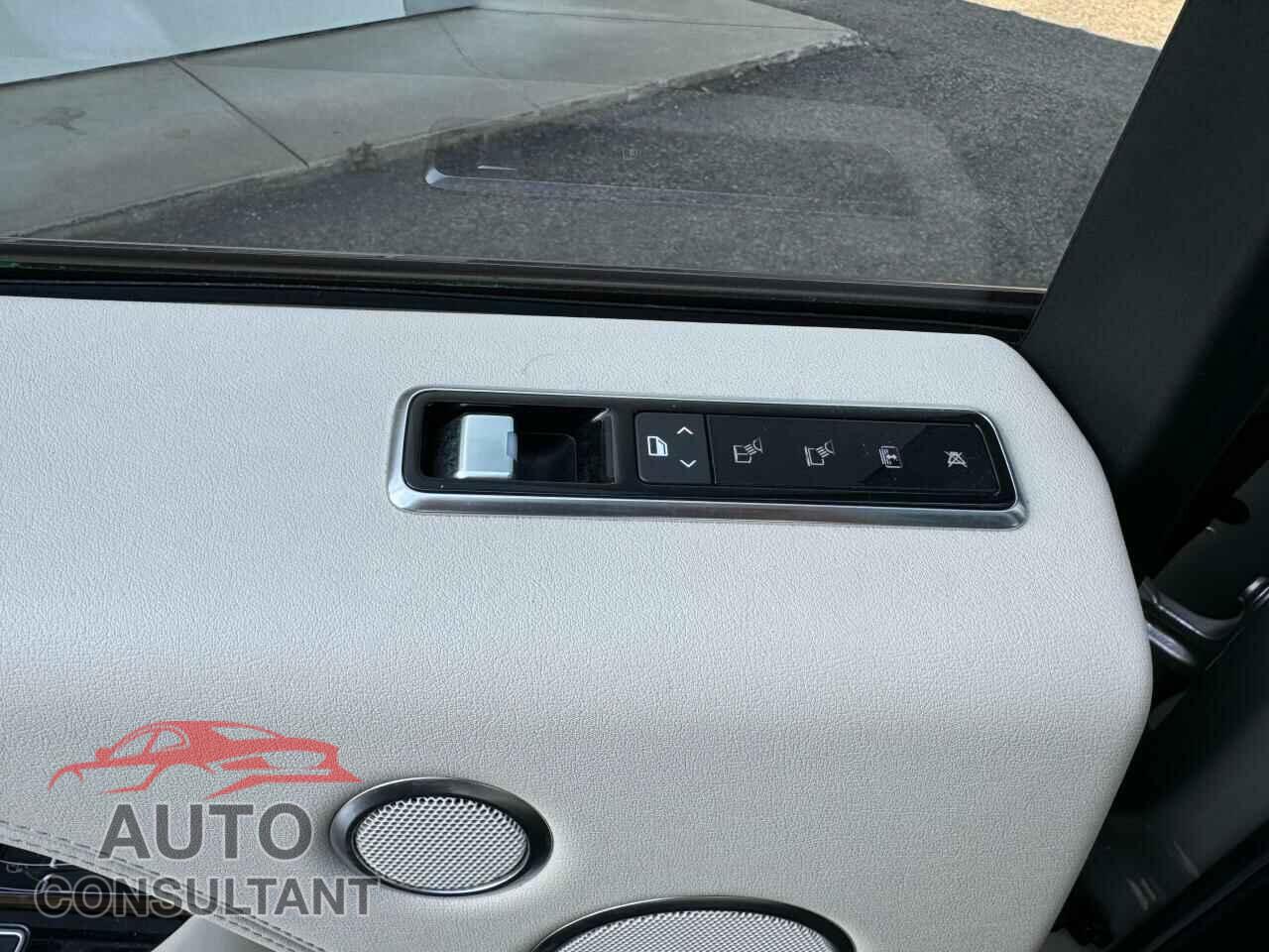 LAND ROVER RANGEROVER 2018 - SALGS2REXJA505213