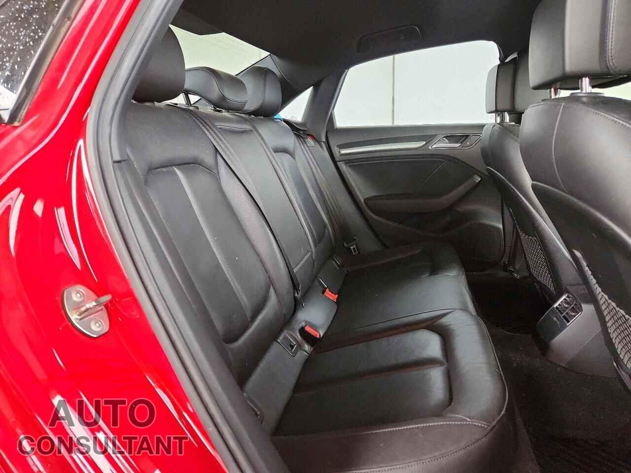AUDI A3 2018 - WAUAUGFF2J1047794