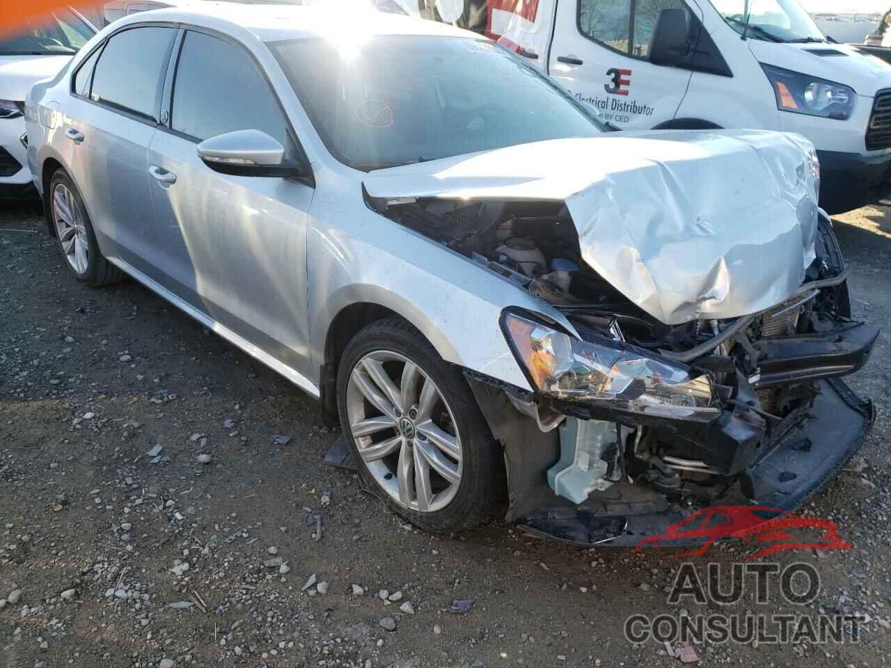 VOLKSWAGEN PASSAT 2019 - 1VWLA7A34KC007012