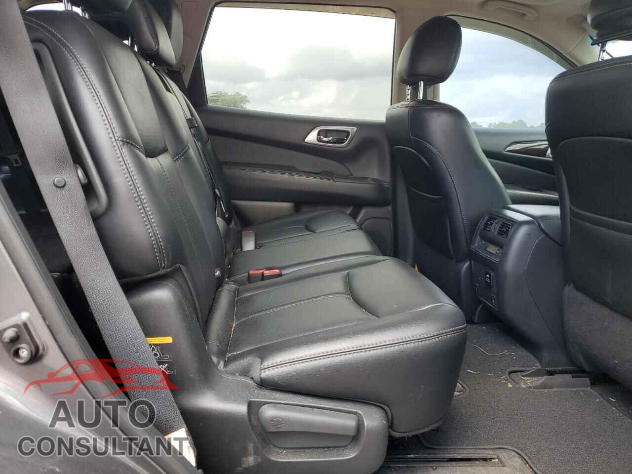NISSAN PATHFINDER 2015 - 5N1AR2MN2FC701069