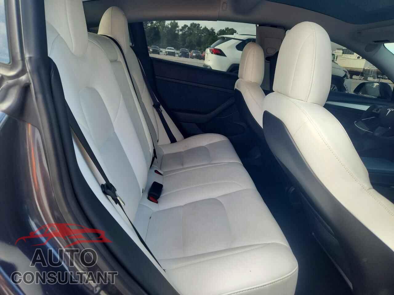 TESLA MODEL 3 2021 - 5YJ3E1EC4MF988477