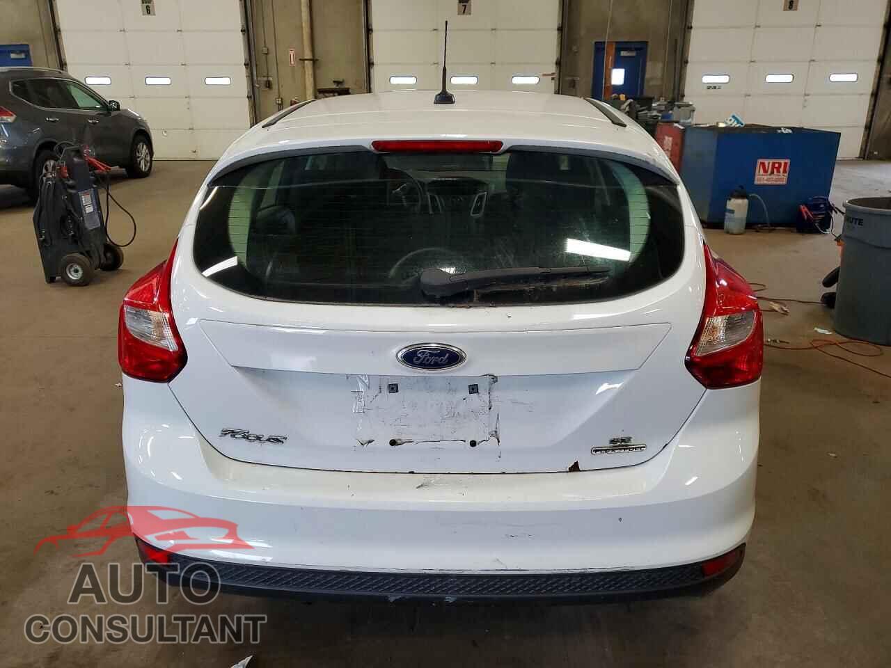 FORD FOCUS 2014 - 1FADP3K29EL452893