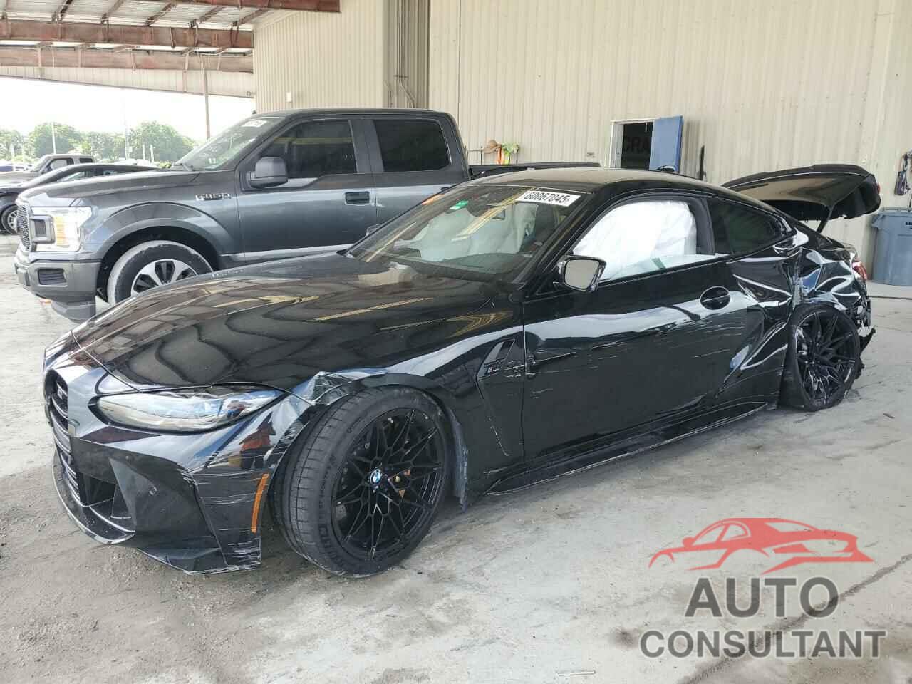 BMW M4 2022 - WBS33AZ08NCJ64057