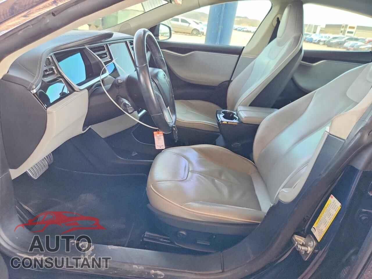 TESLA MODEL S 2013 - 5YJSA1DP6DFP04598