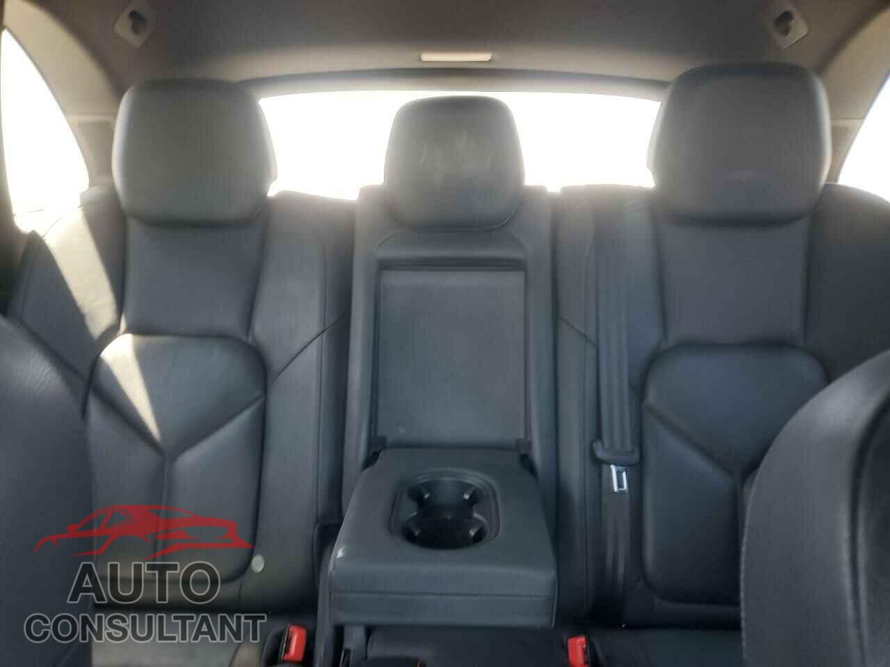 PORSCHE CAYENNE 2013 - WP1AA2A28DLA06421