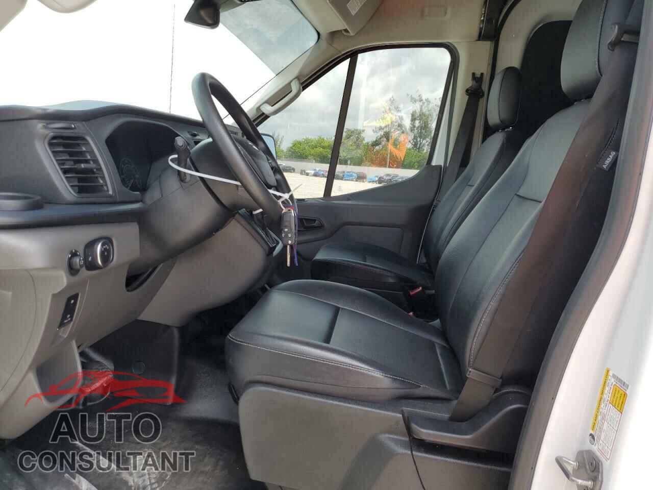 FORD TRANSIT 2024 - 1FTBR1C80RKA26461