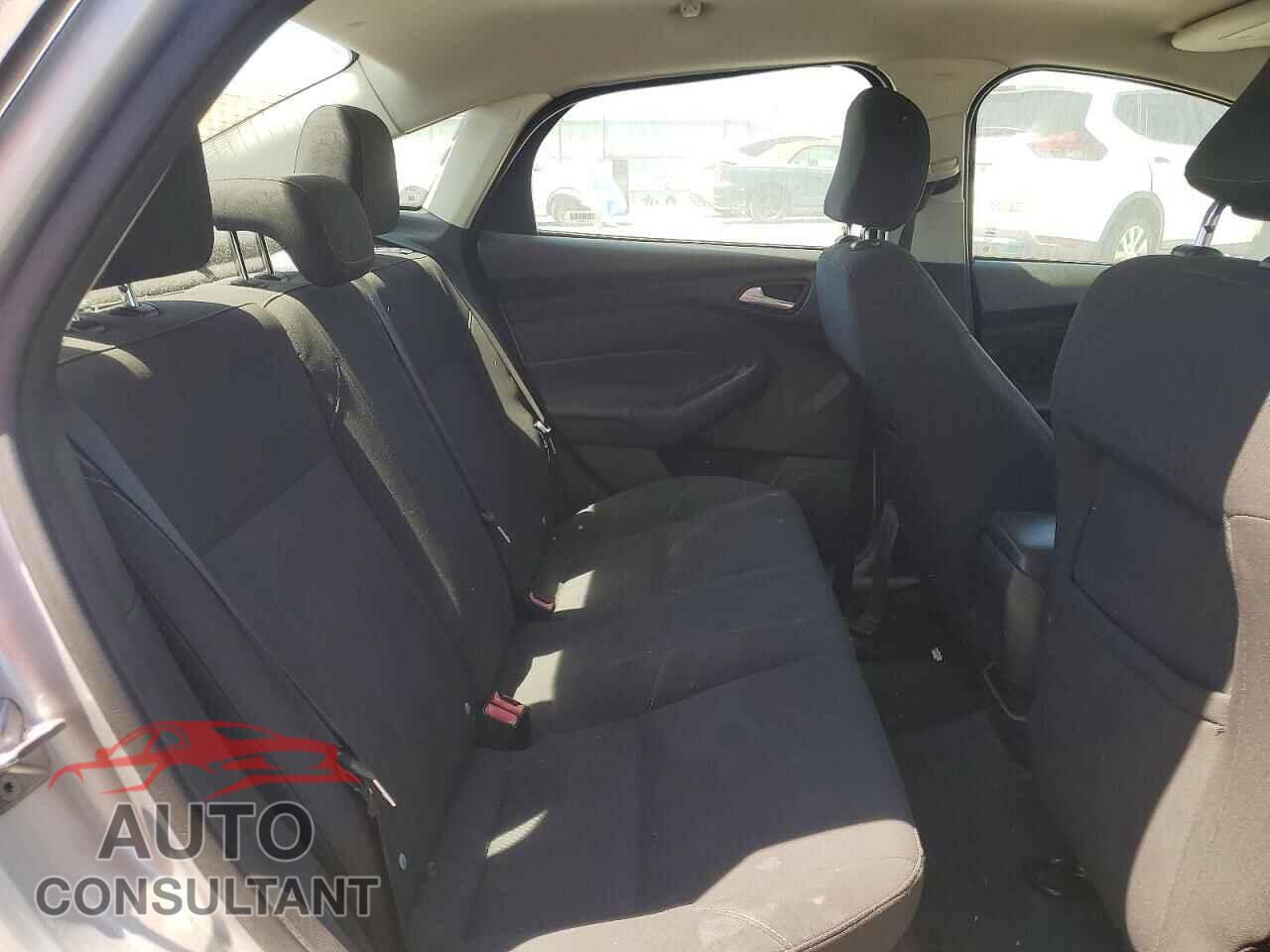 FORD FOCUS 2016 - 1FADP3F27GL286497