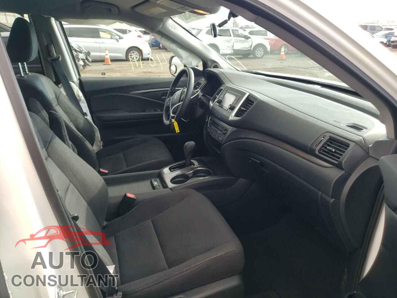 HONDA PILOT 2017 - 5FNYF5H11HB013073