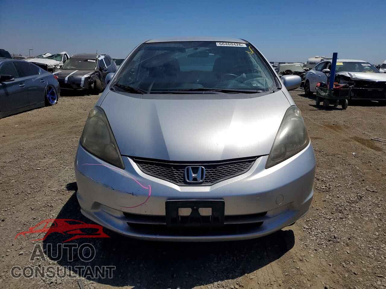 HONDA FIT 2013 - JHMGE8H37DC076119