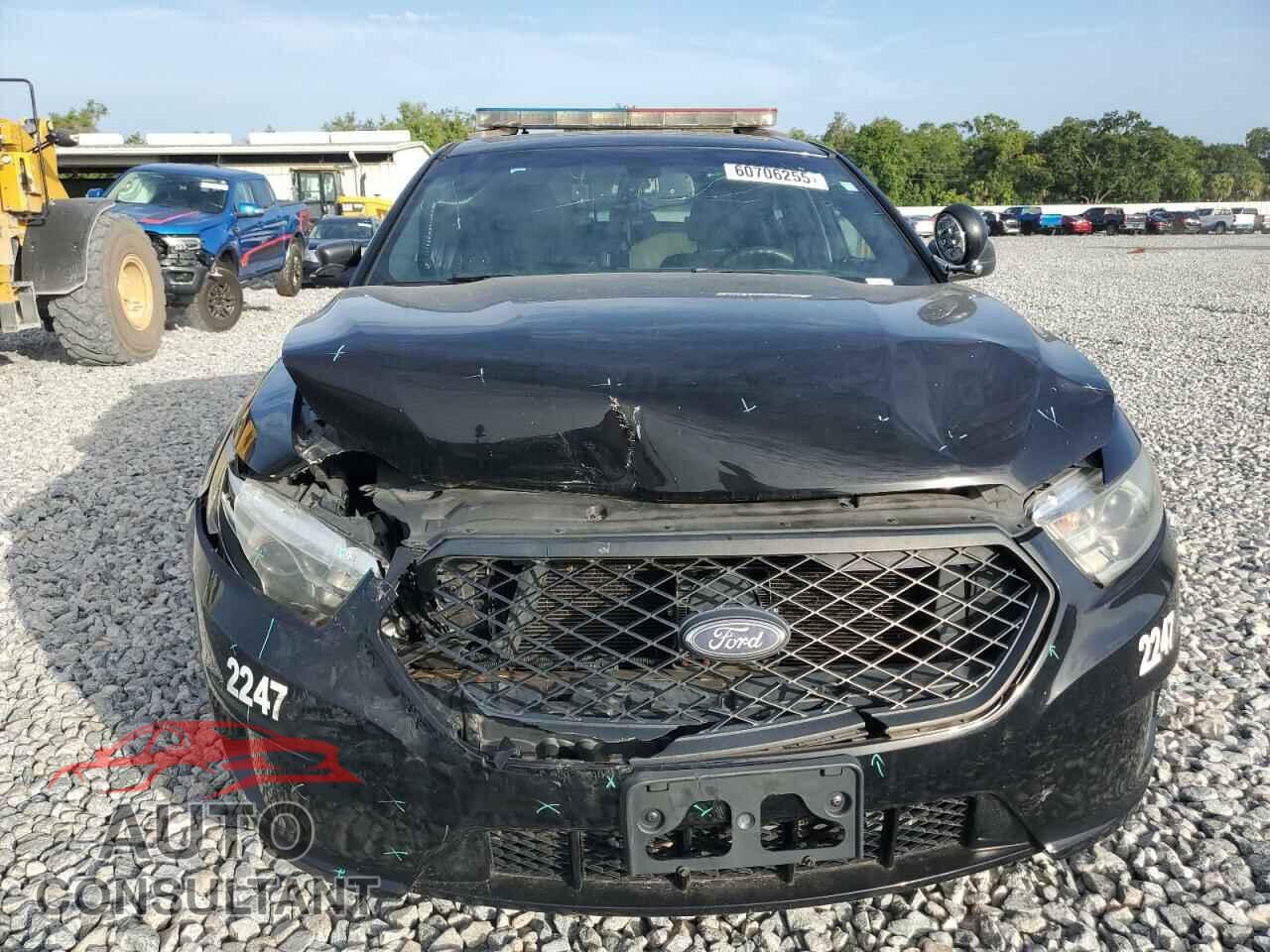 FORD TAURUS 2017 - 1FAHP2MK5HG118897