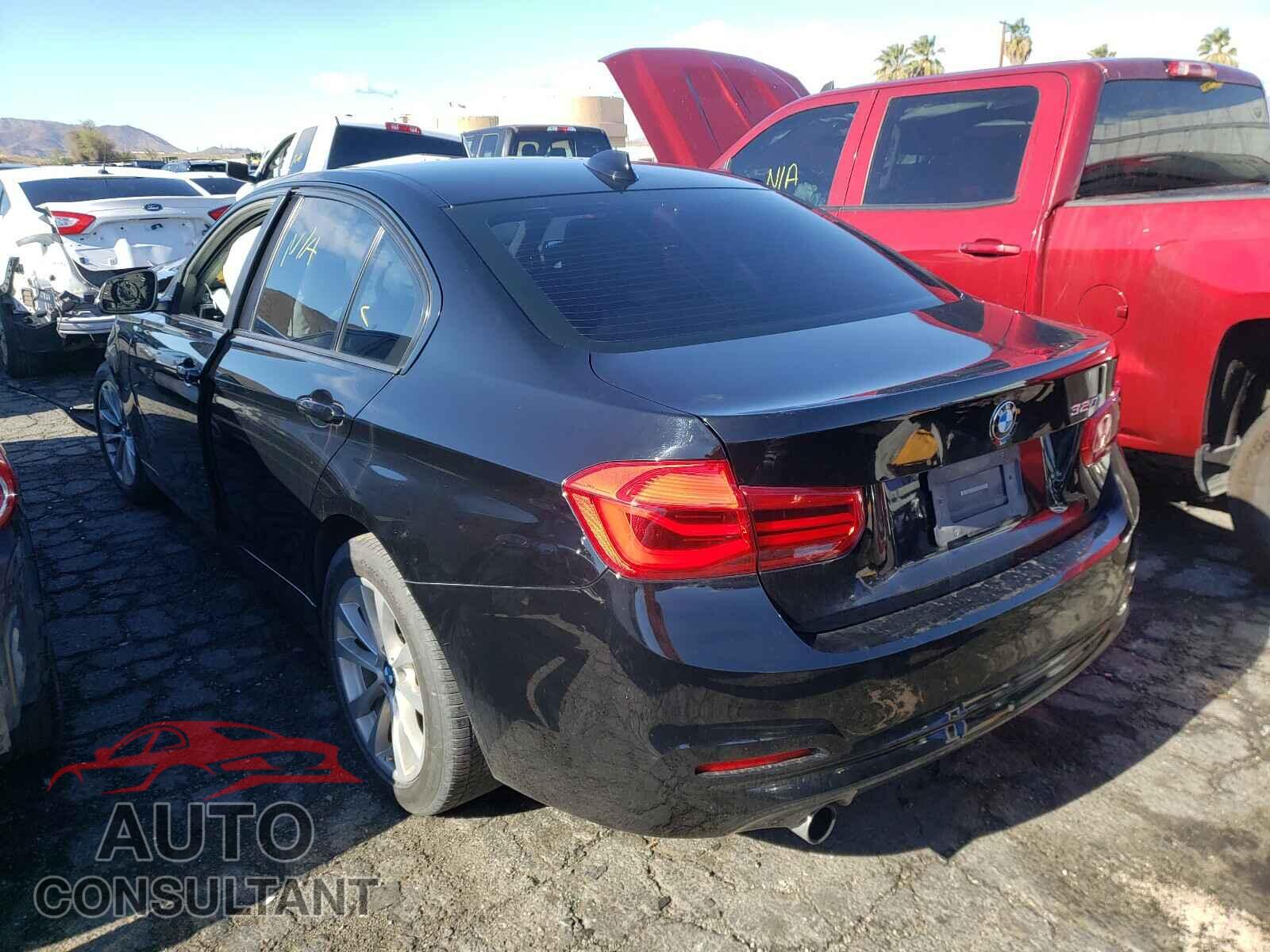 BMW 3 SERIES 2016 - WBA8E1G52GNU11065