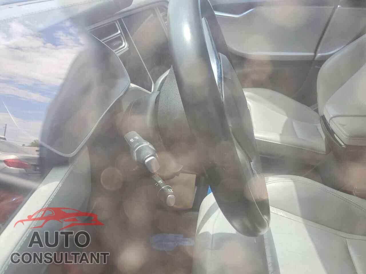 TESLA MODEL S 2015 - 5YJSA1E19FF116174