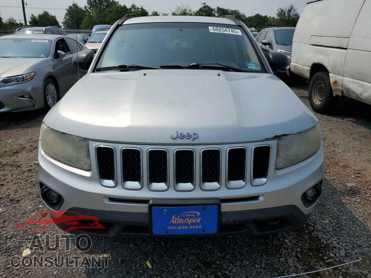JEEP COMPASS 2011 - 1J4NF1FB5BD282516