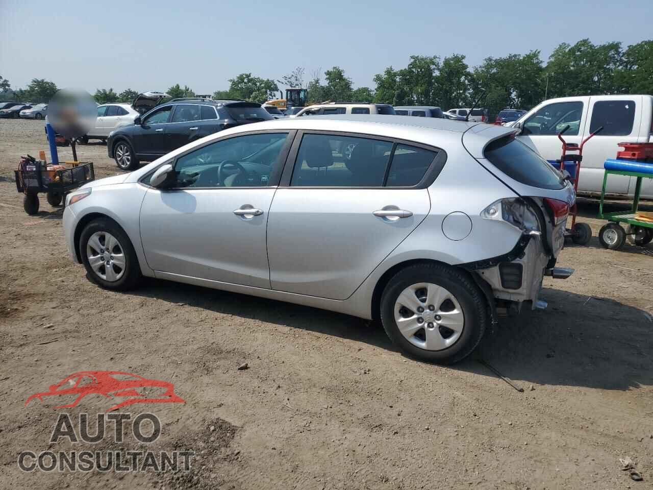 KIA FORTE 2017 - KNAFK5A83H5670627