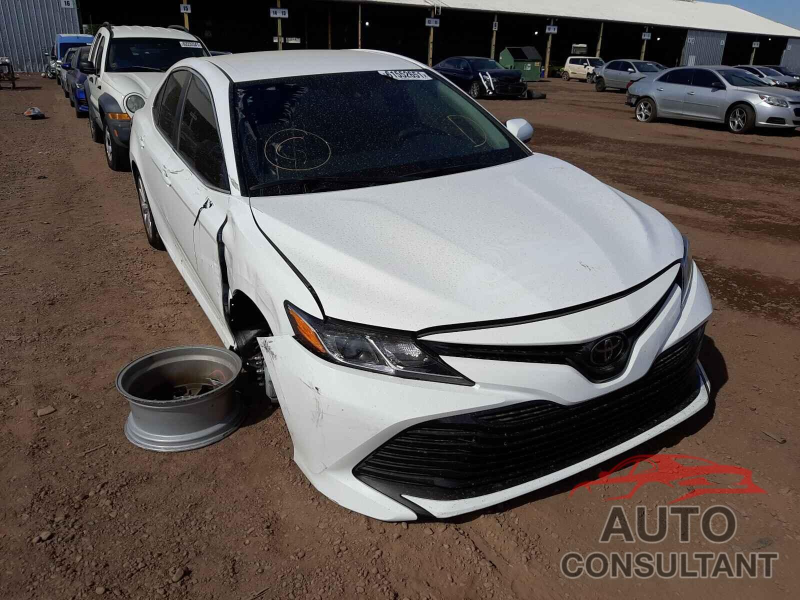 TOYOTA CAMRY 2018 - 4T1B11HK8JU131314