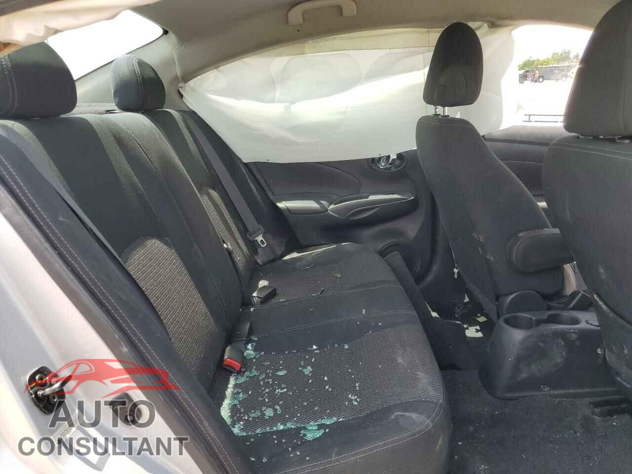 NISSAN VERSA 2019 - 3N1CN7AP3KL859207