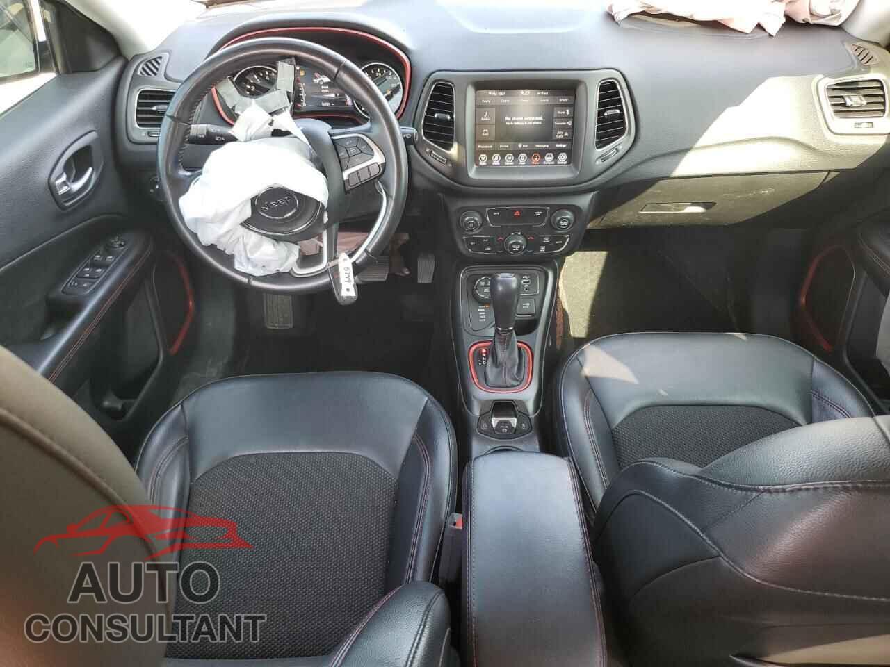 JEEP COMPASS 2020 - 3C4NJDDB4LT105749