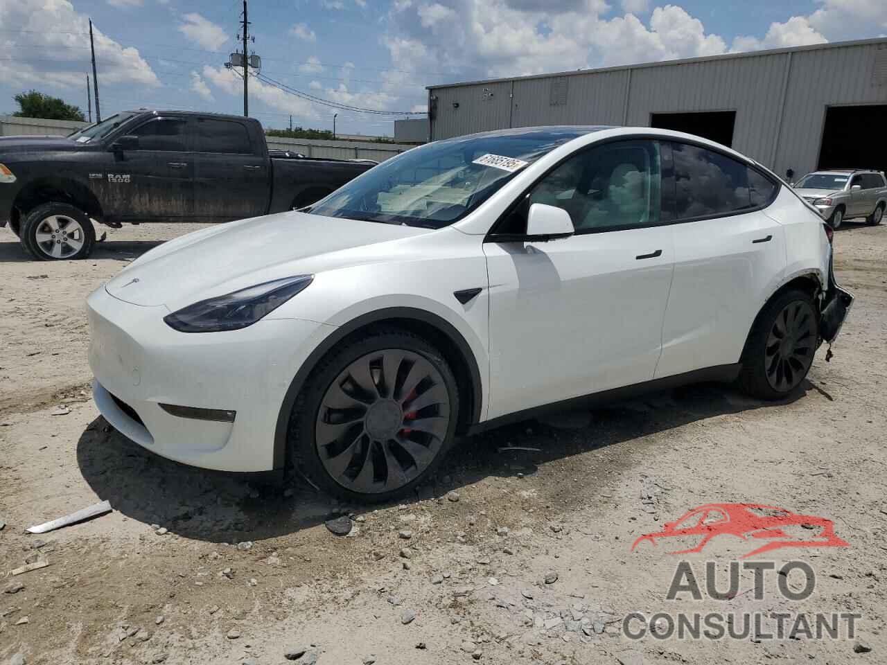 TESLA MODEL Y 2021 - 5YJYGDEF4MF304815