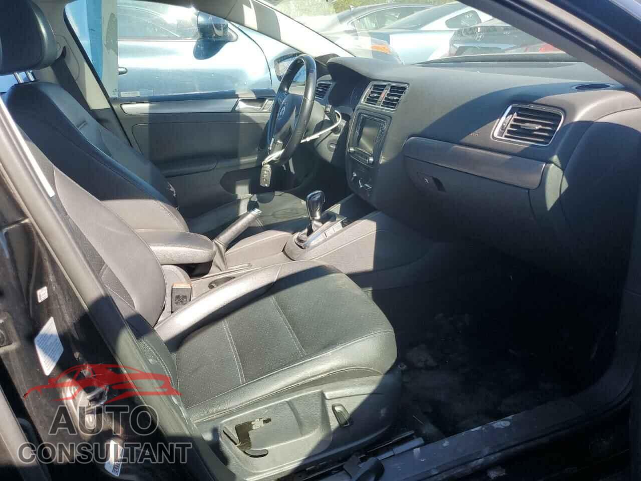VOLKSWAGEN JETTA 2014 - 3VWLL7AJXEM354100