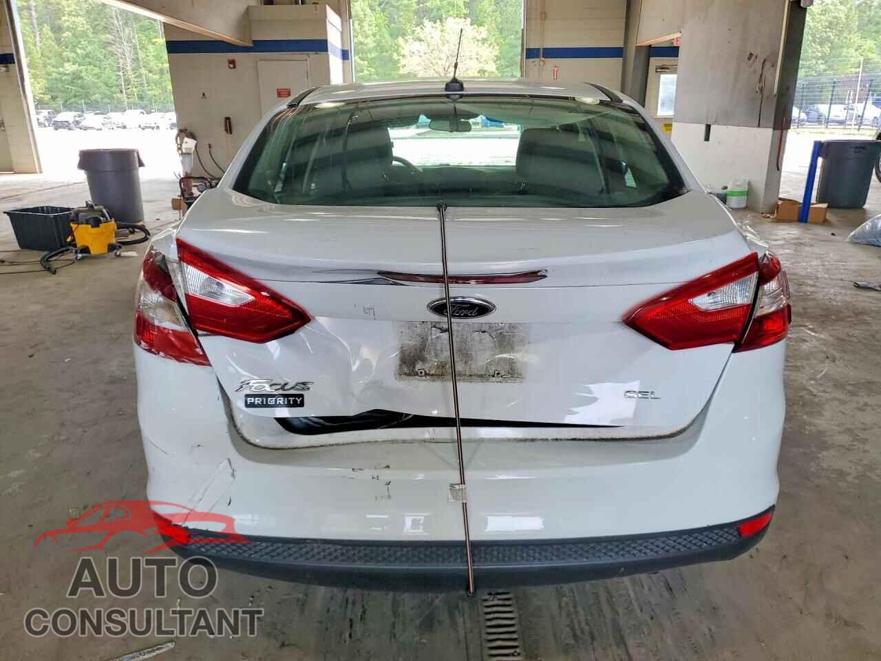 FORD FOCUS 2012 - 1FAHP3H21CL105886
