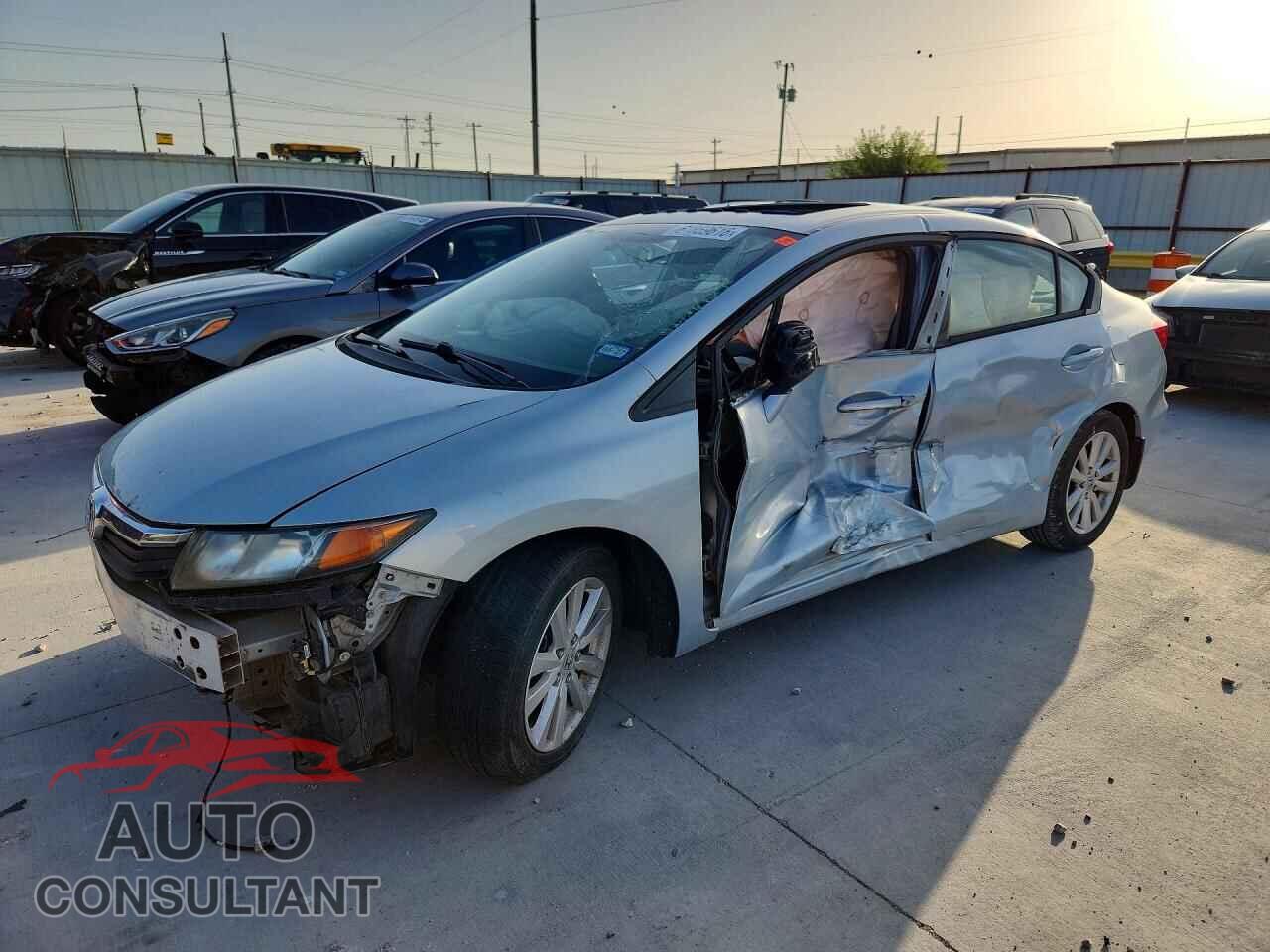 HONDA CIVIC 2012 - 2HGFB2F98CH505839