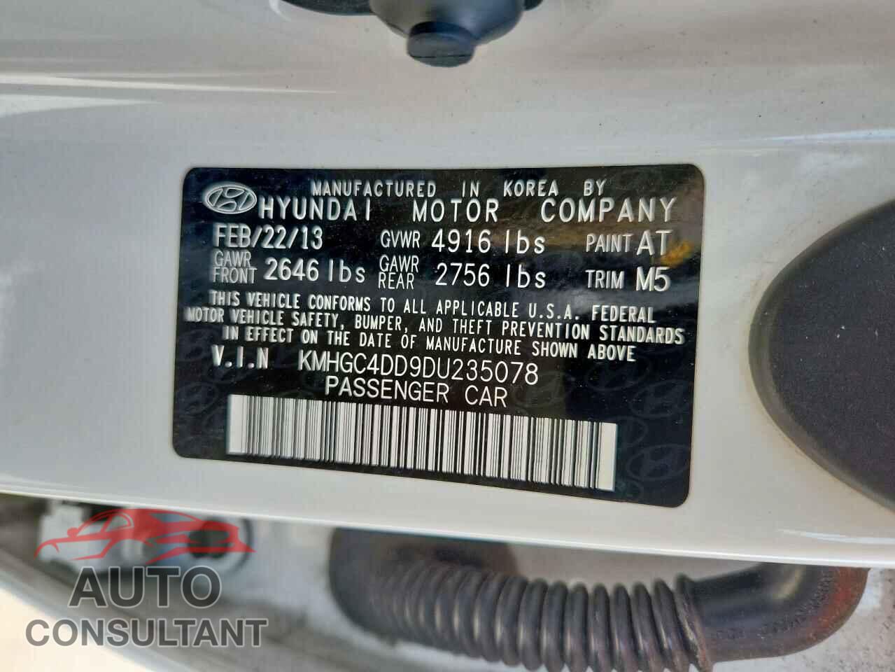 HYUNDAI GENESIS 2013 - KMHGC4DD9DU235078