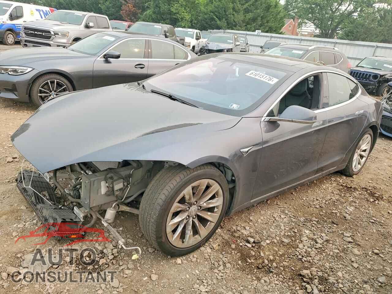 TESLA MODEL S 2017 - 5YJSA1E27HF201509