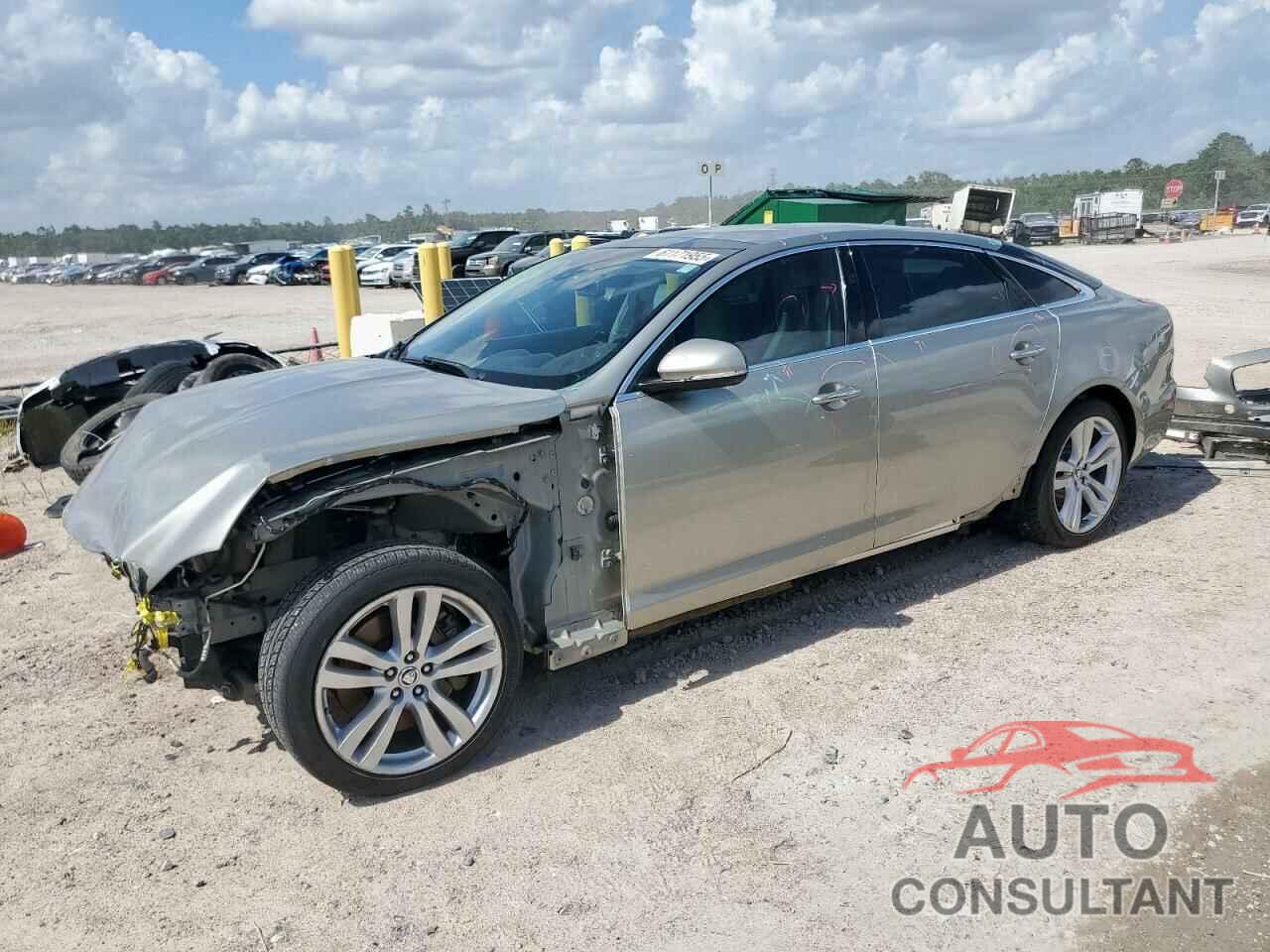 JAGUAR XJ 2013 - SAJWJ2GD5D8V49505