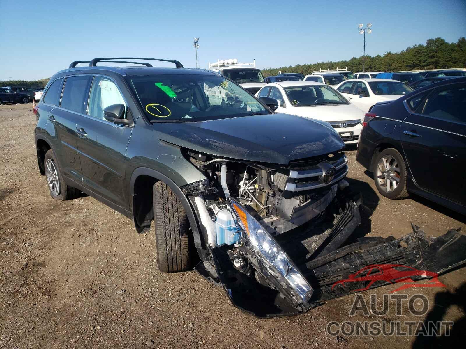 TOYOTA HIGHLANDER 2019 - 5TDJZRFH4KS743336