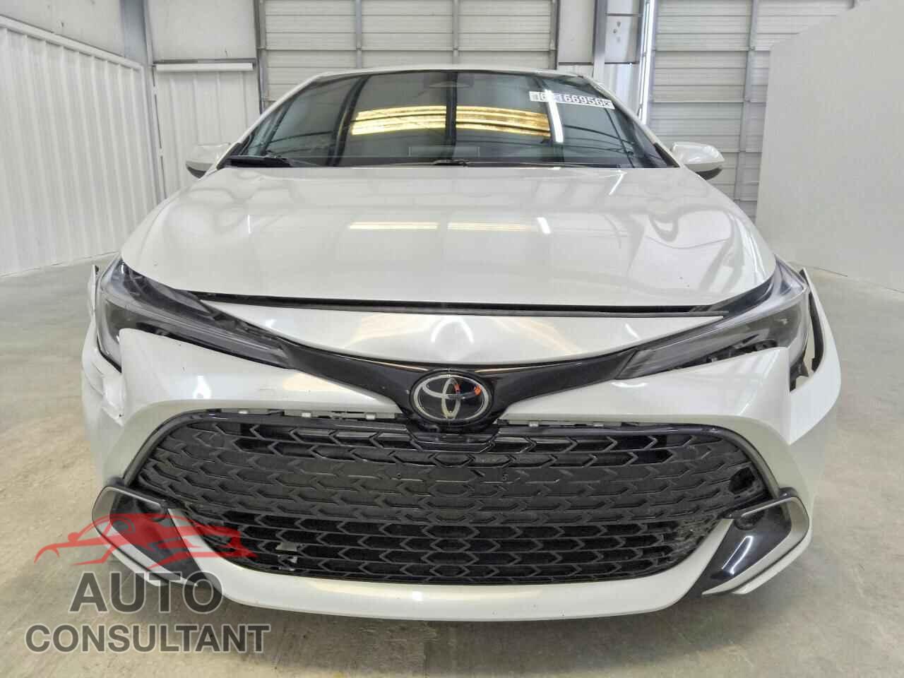 TOYOTA COROLLA 2024 - JTNC4MBEXR3214566