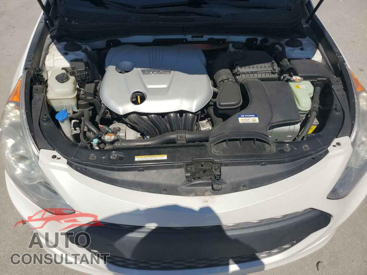 HYUNDAI SONATA 2012 - KMHEC4A42CA032867