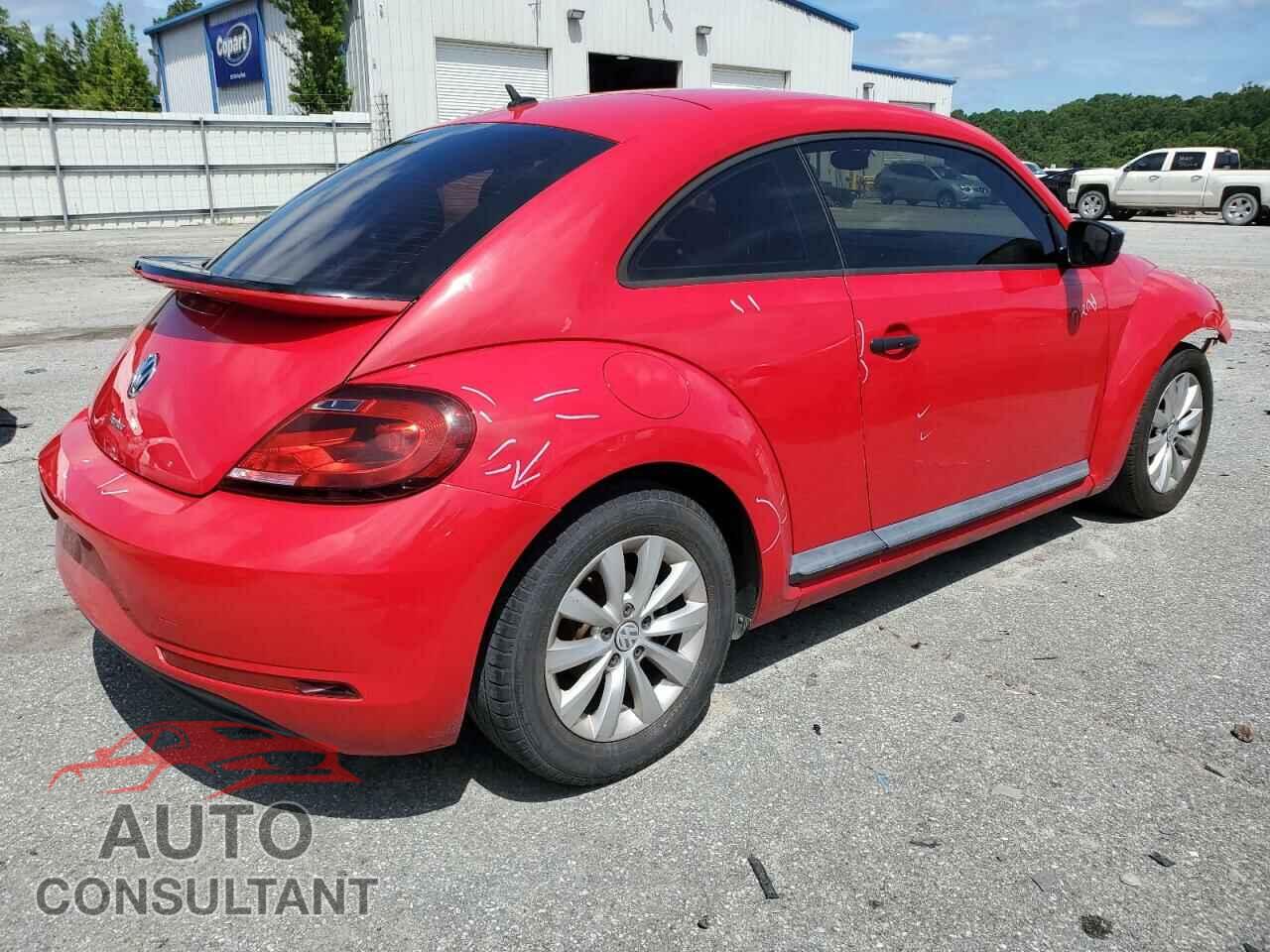 VOLKSWAGEN BEETLE 2018 - 3VWFD7AT8JM712719