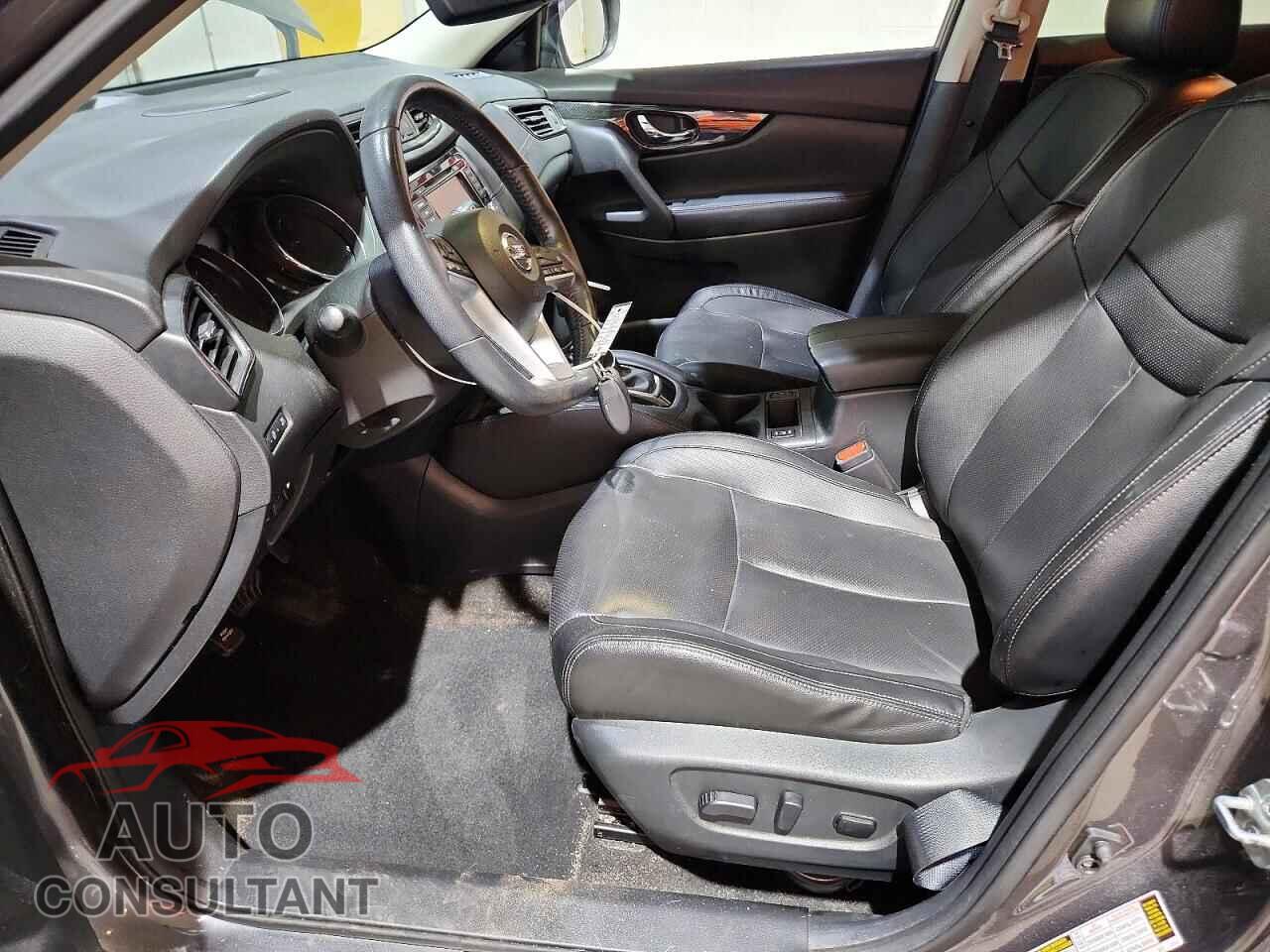 NISSAN ROGUE 2018 - 5N1AT2MVXJC800930