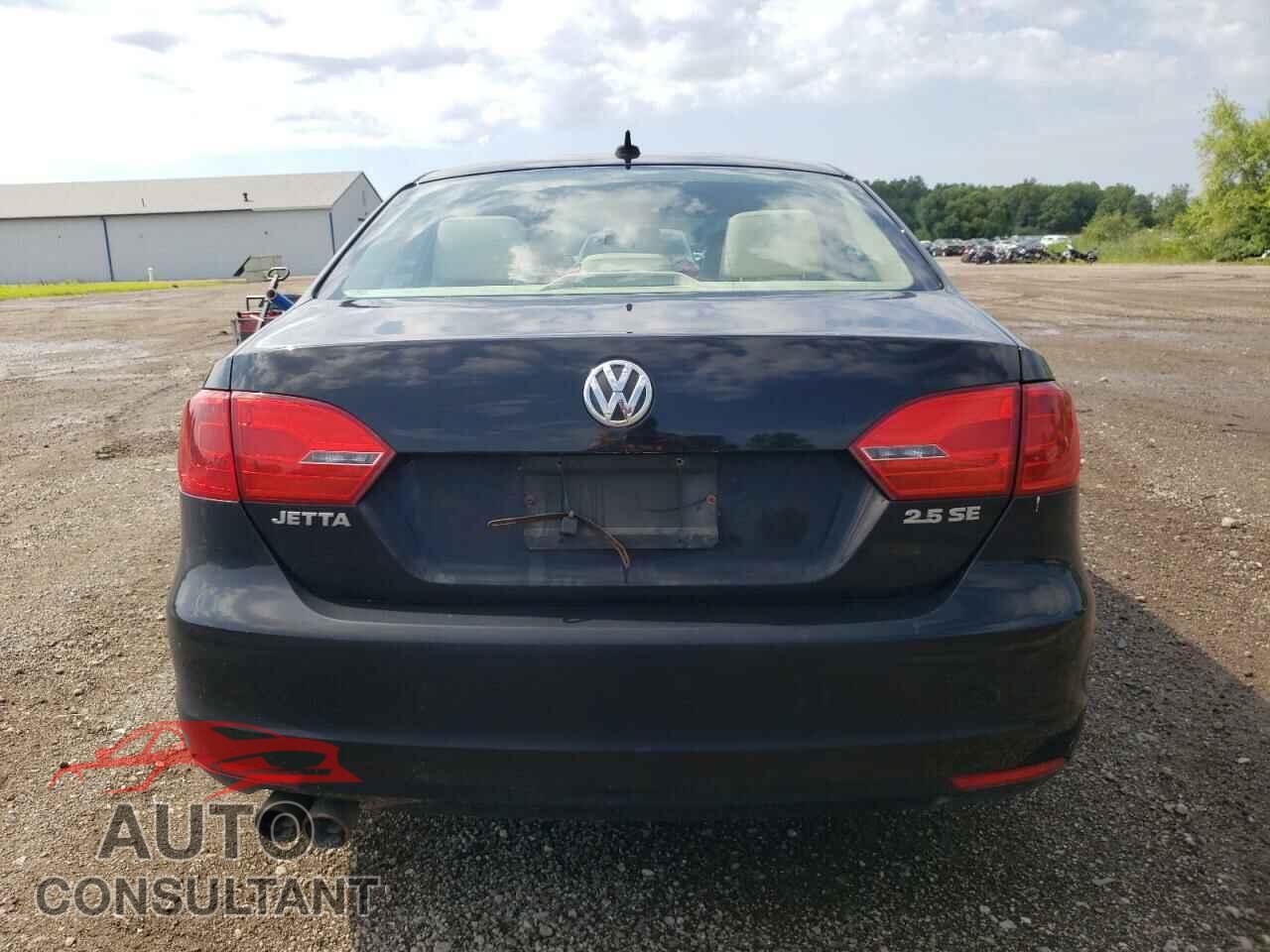 VOLKSWAGEN JETTA 2012 - 3VWDX7AJ6CM305949