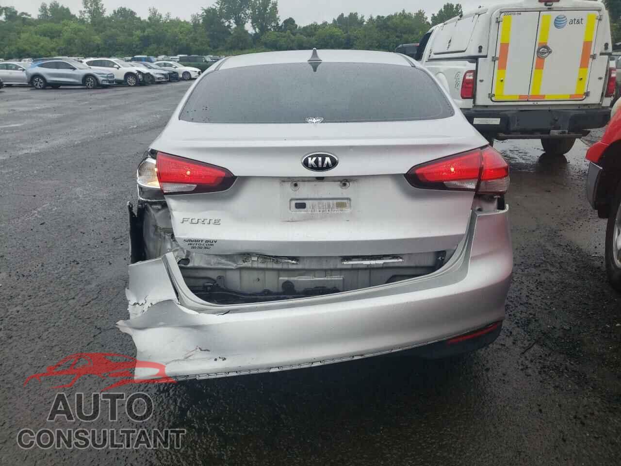 KIA FORTE 2017 - 3KPFL4A71HE044452