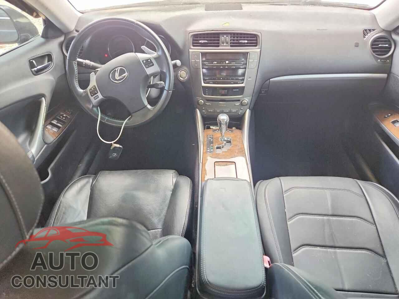 LEXUS IS 2011 - JTHBF5C28B5152498