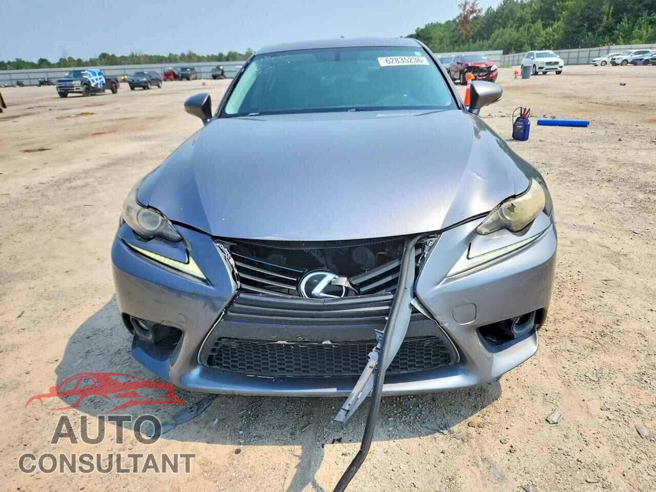 LEXUS IS 2015 - JTHBF1D28F5064483