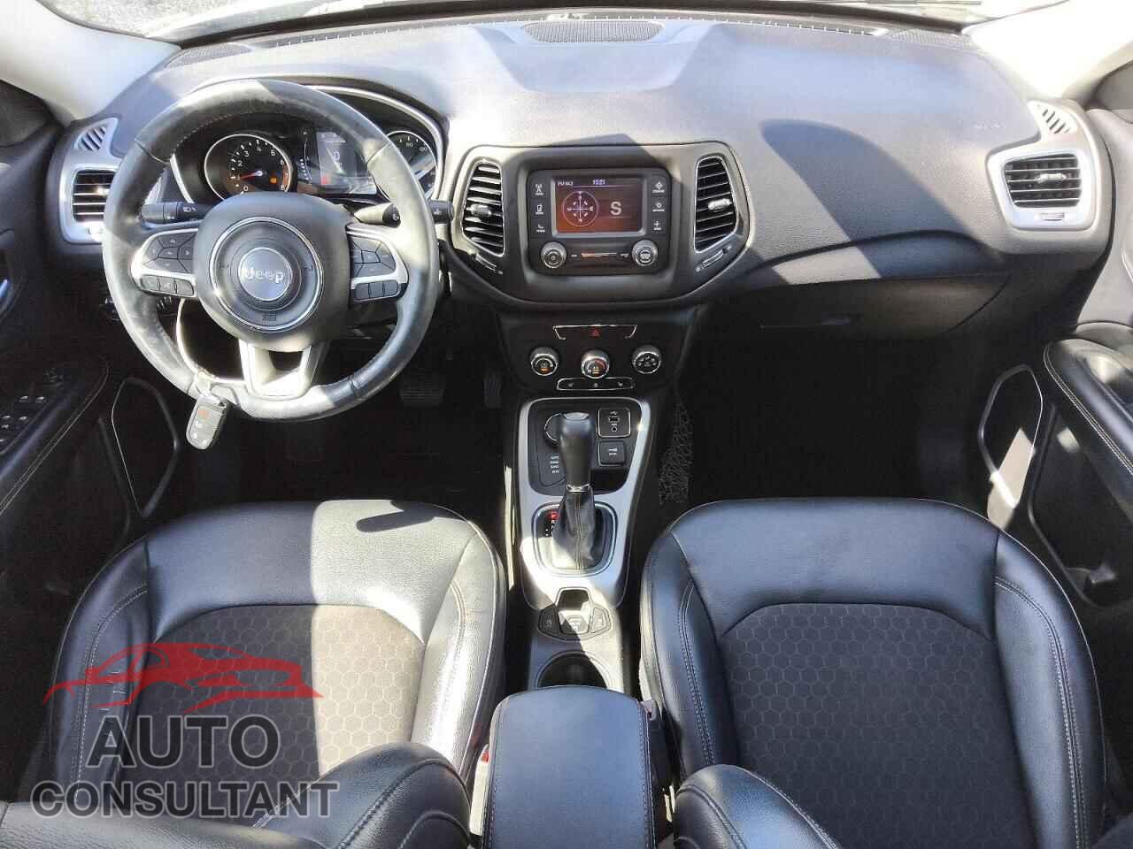 JEEP COMPASS 2018 - 3C4NJDBB5JT138839
